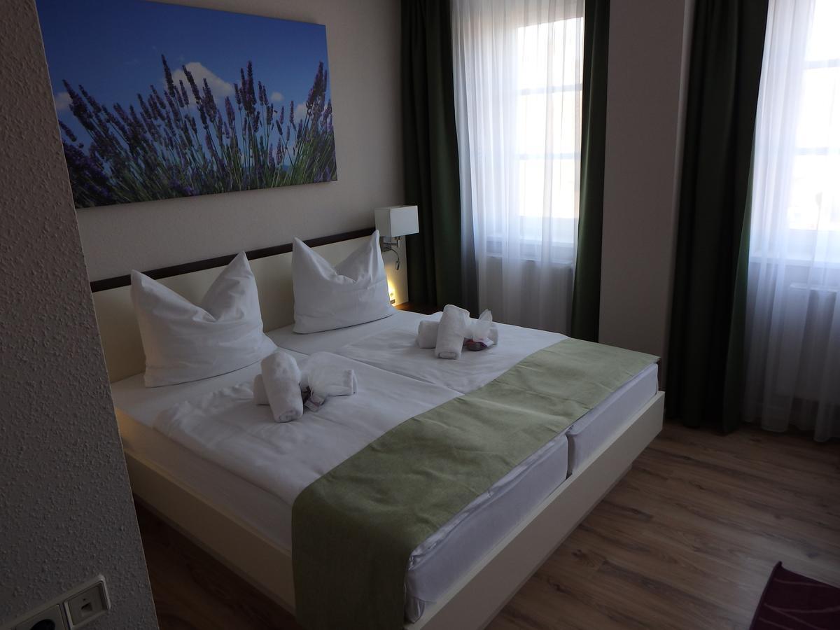 Garni Hotel Lavendelhof Nauen Eksteriør bilde